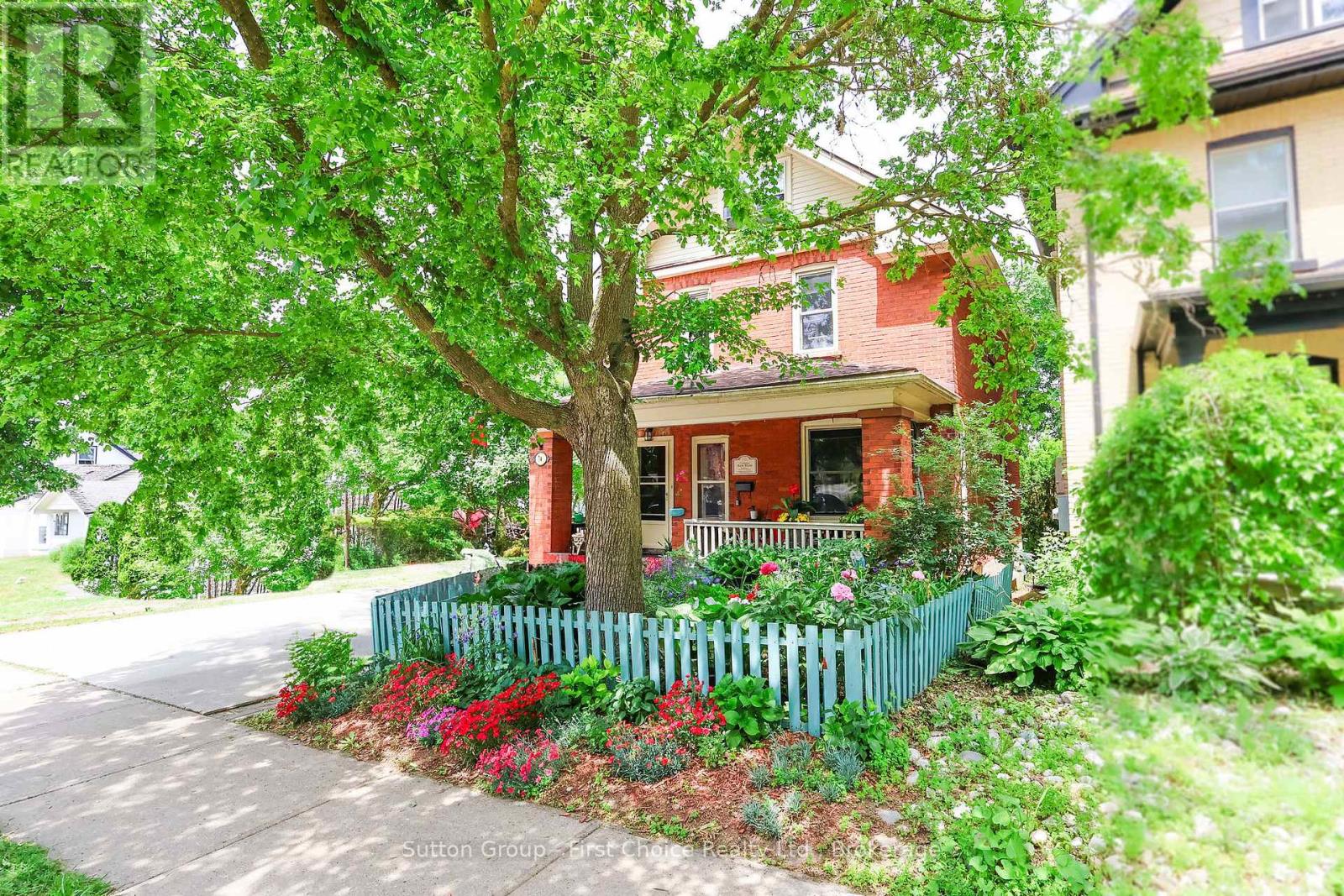 74 COBOURG STREET