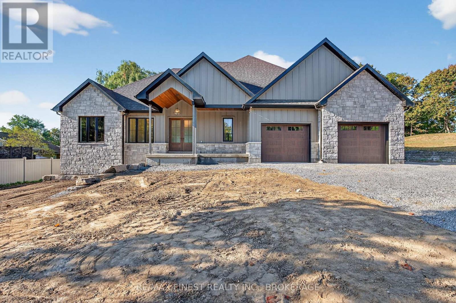 371 MAPLE RIDGE DRIVE