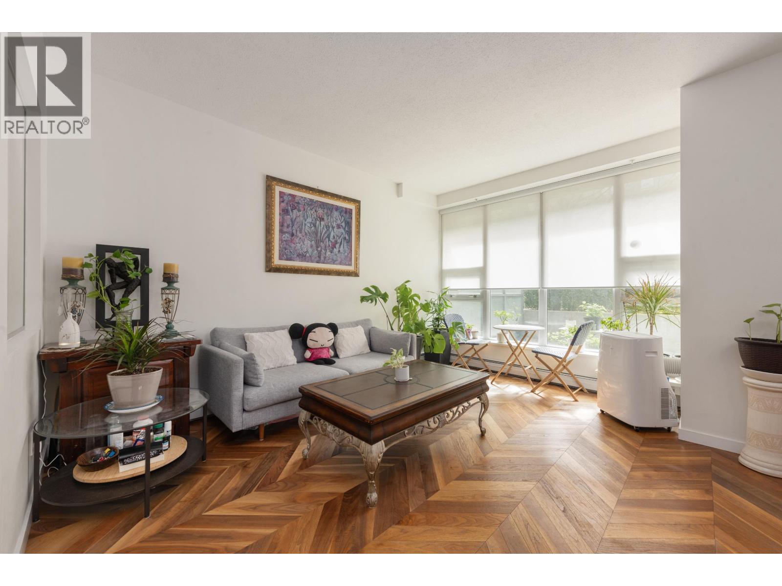 253 108 W 1ST AVENUE