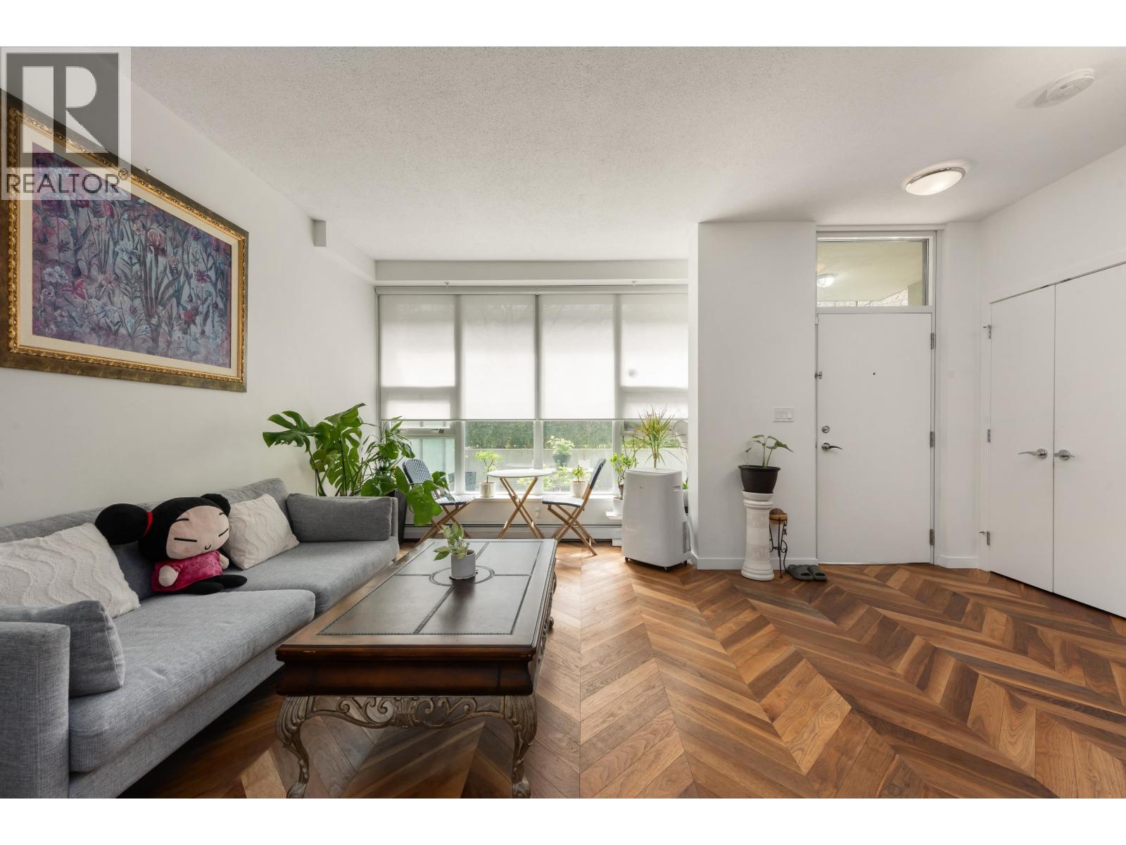 253 108 W 1ST AVENUE