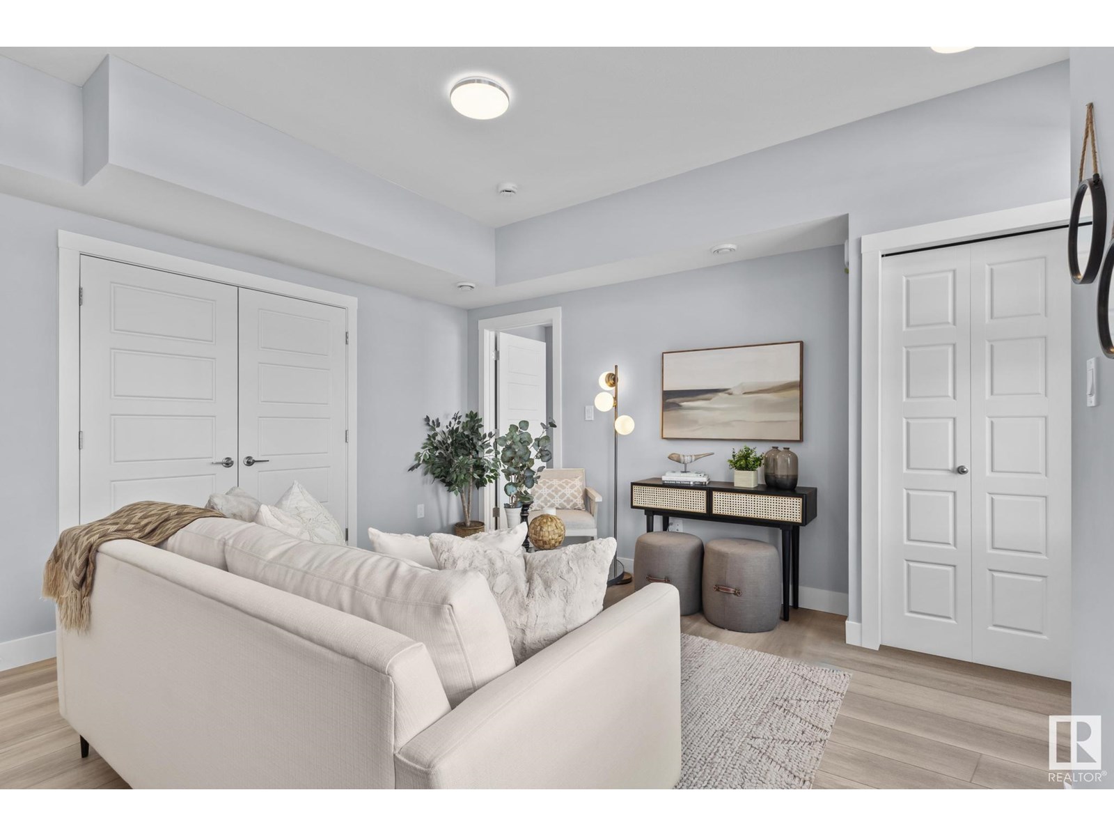 #25 6905 25 AV SW