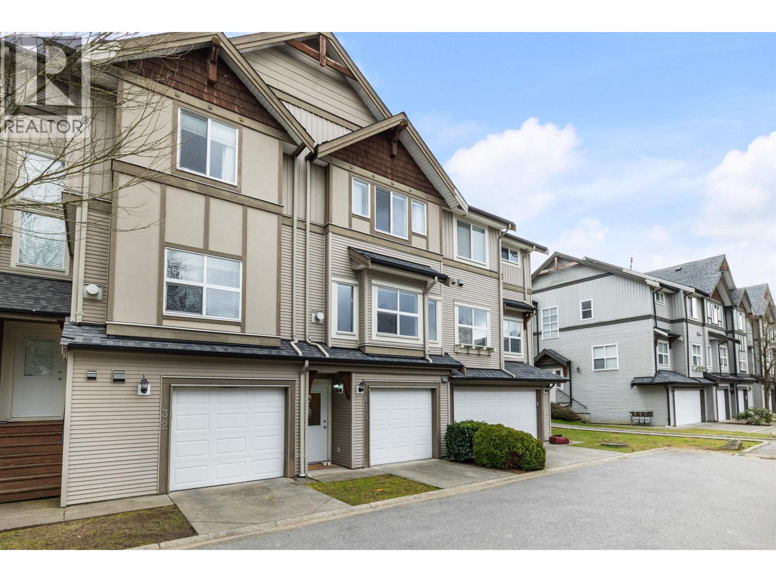 133 1055 RIVERWOOD GATE