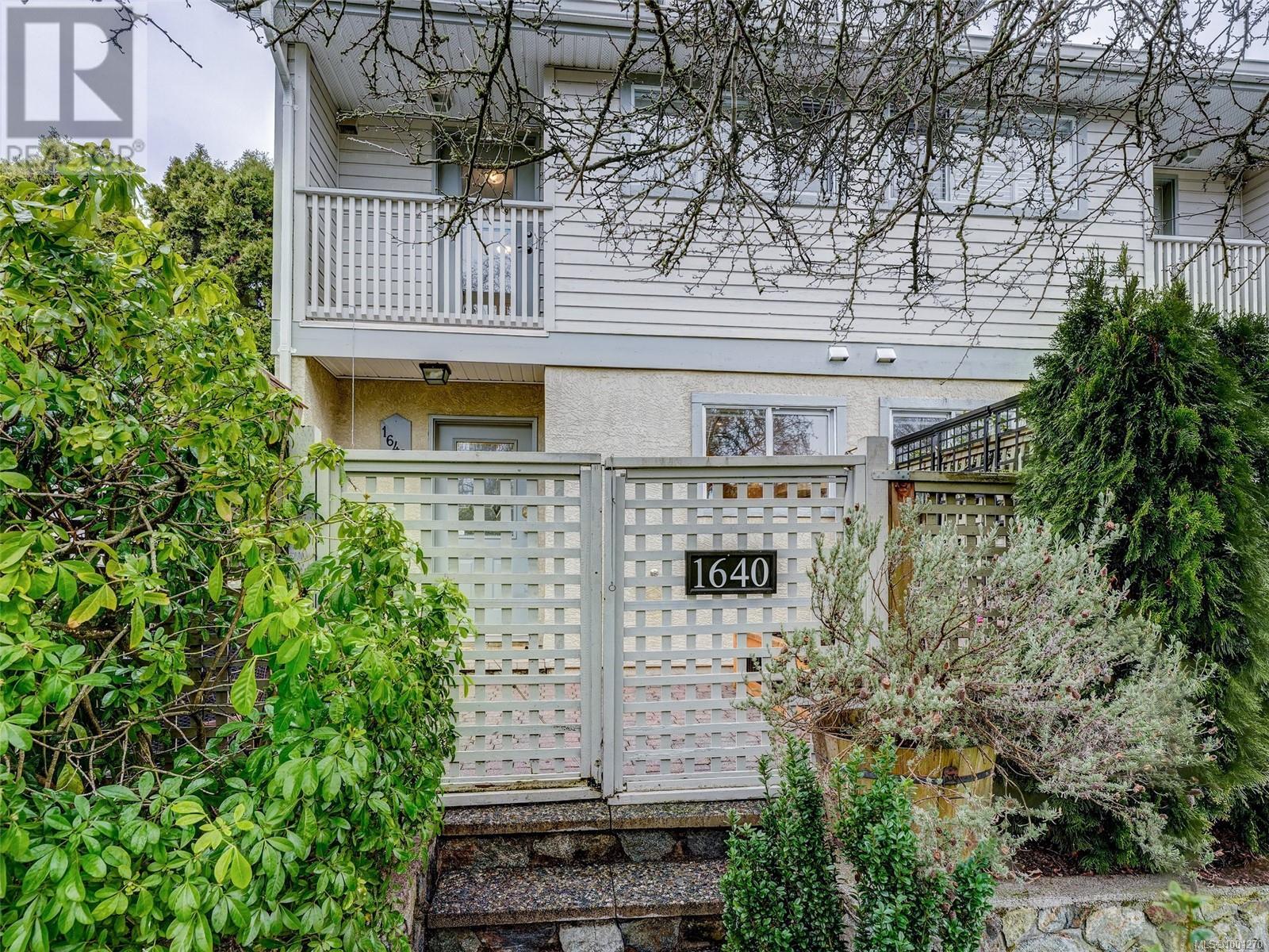 1640 Myrtle Ave