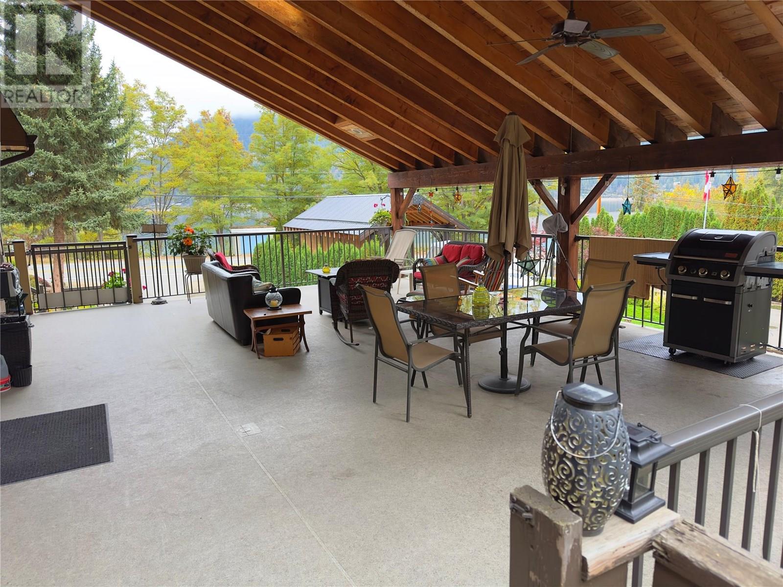2428 Blind Bay Road