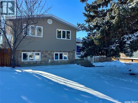 Property photo of 28 malta crescent, saskatoon, SK s7l3w1