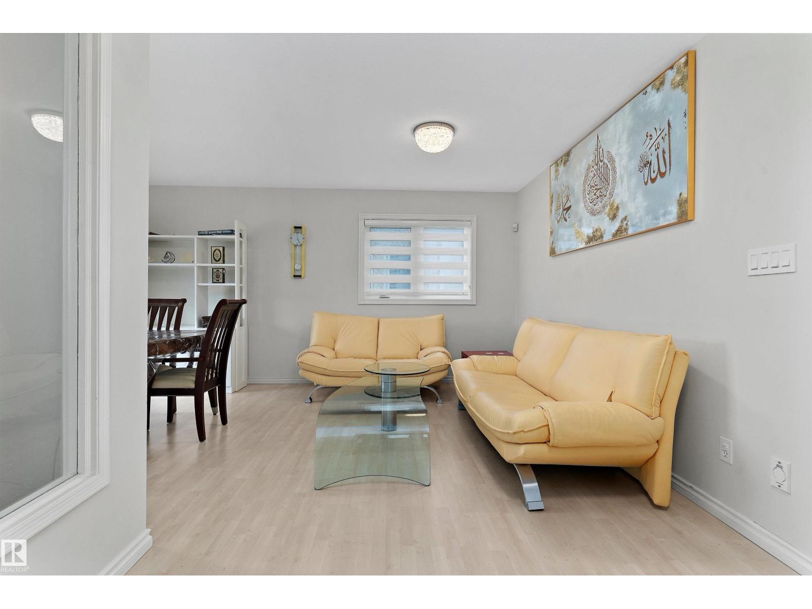 8904 170A AV NW