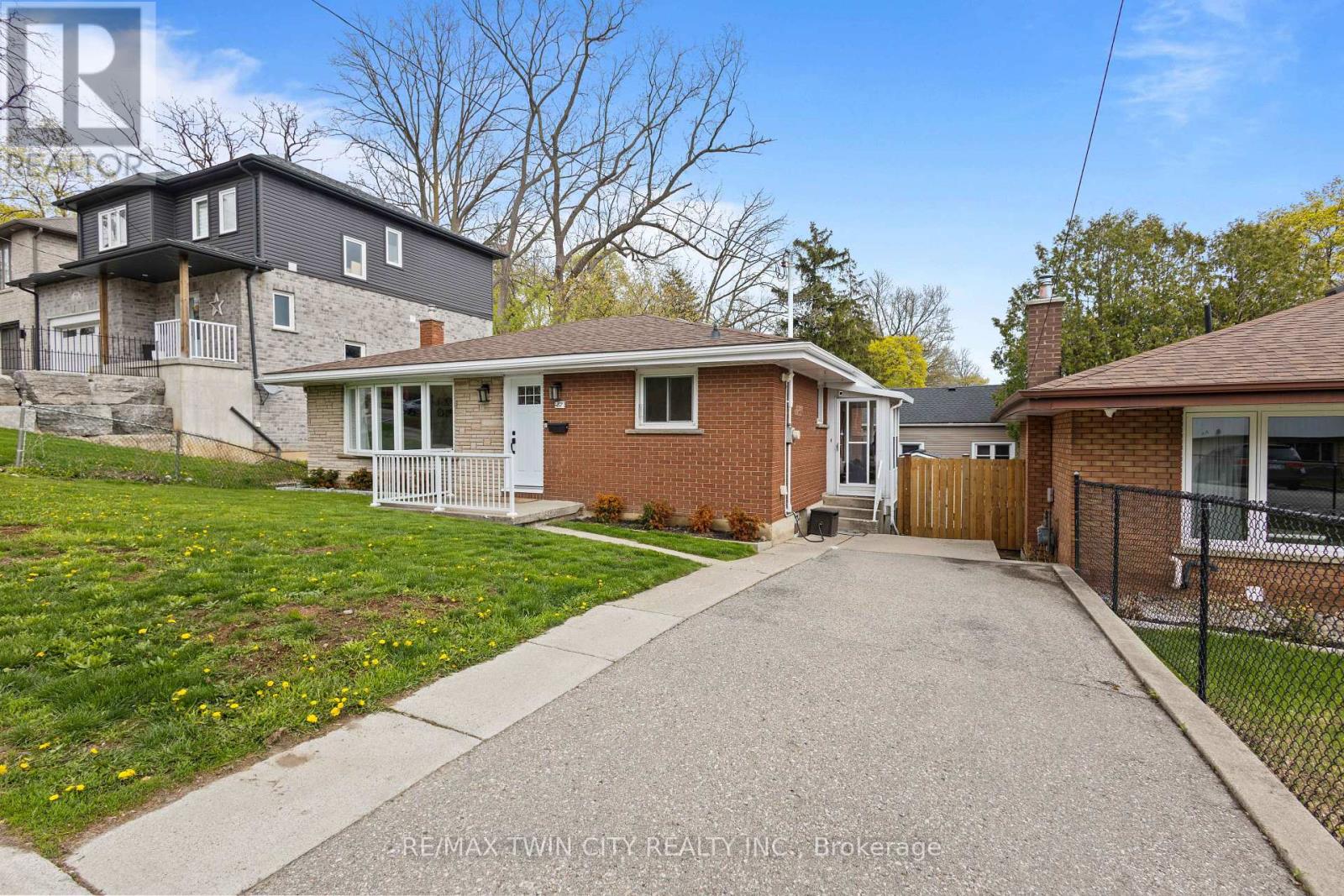 87 ST PAUL AVENUE