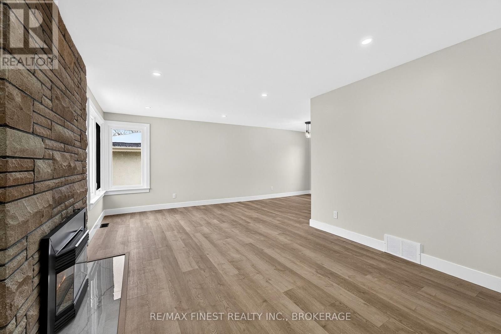 77 WESTMORELAND ROAD