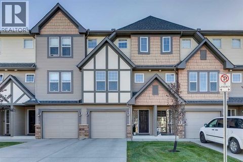 44 Everridge Common SW Calgary AB T2Y5G9