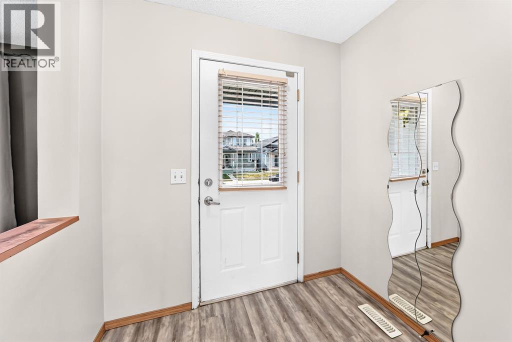 15 Coventry Link NE