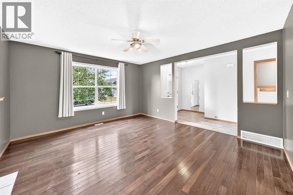 15 Coventry Link NE