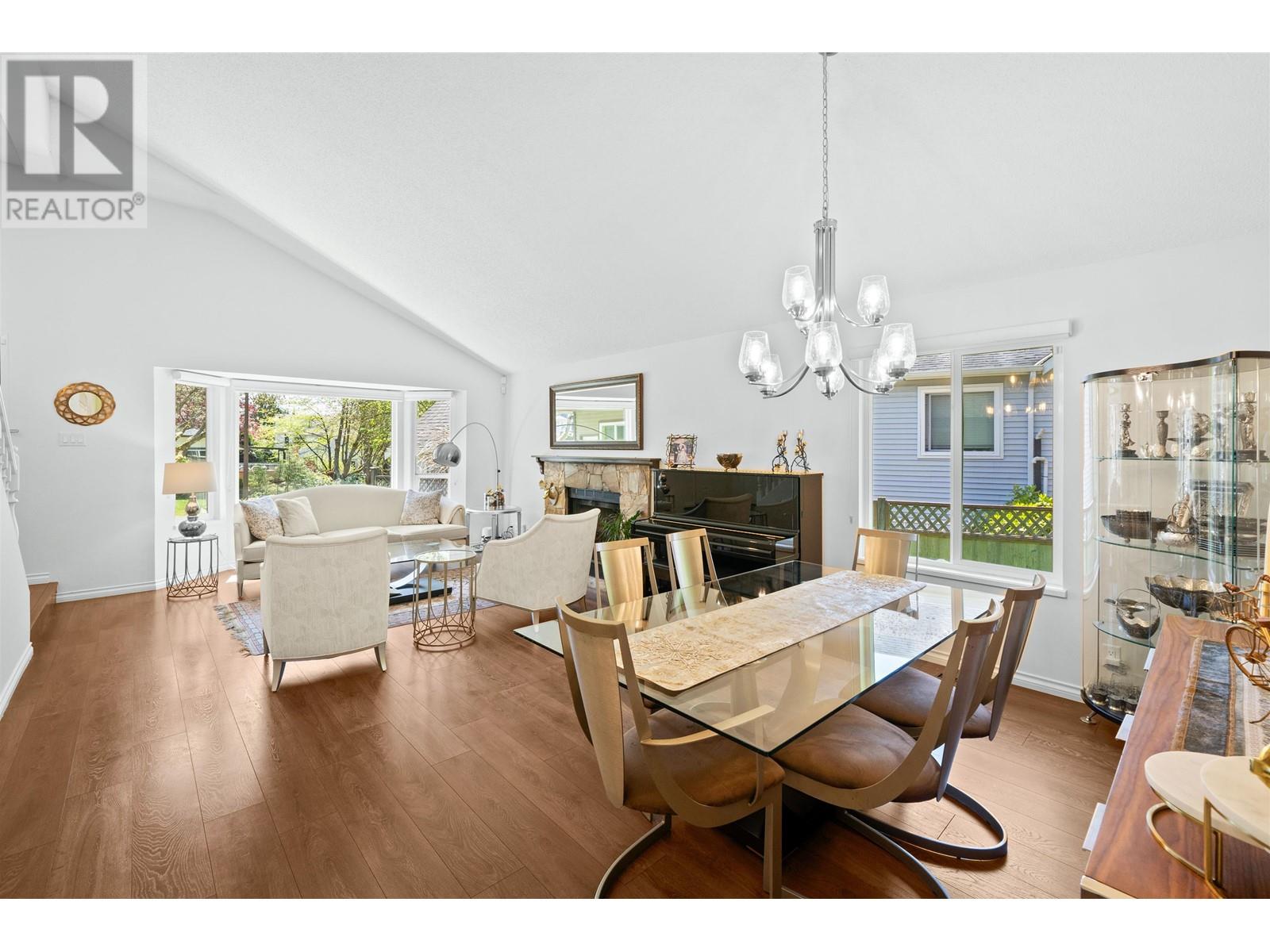 3336 MANNING CRESCENT