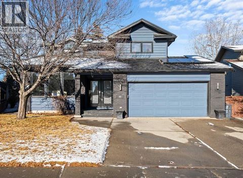 44 Edcath Rise NW Calgary AB T3A3T1