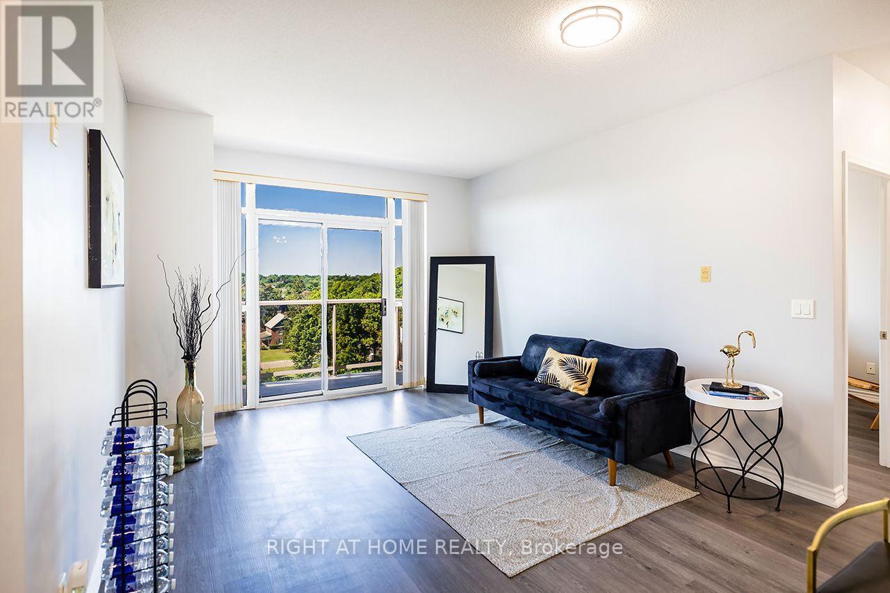 PH11 - 3650 KINGSTON ROAD