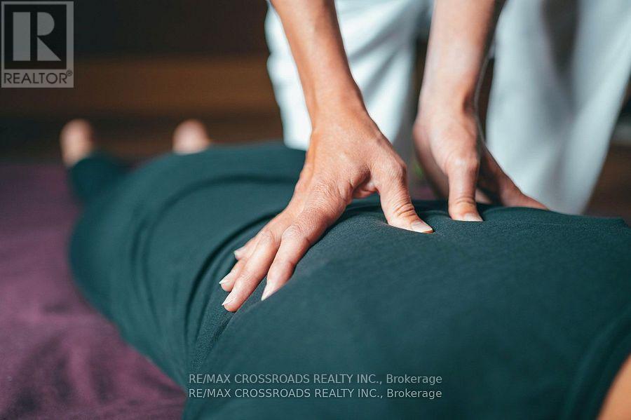 1716 QUEEN ST STREET E