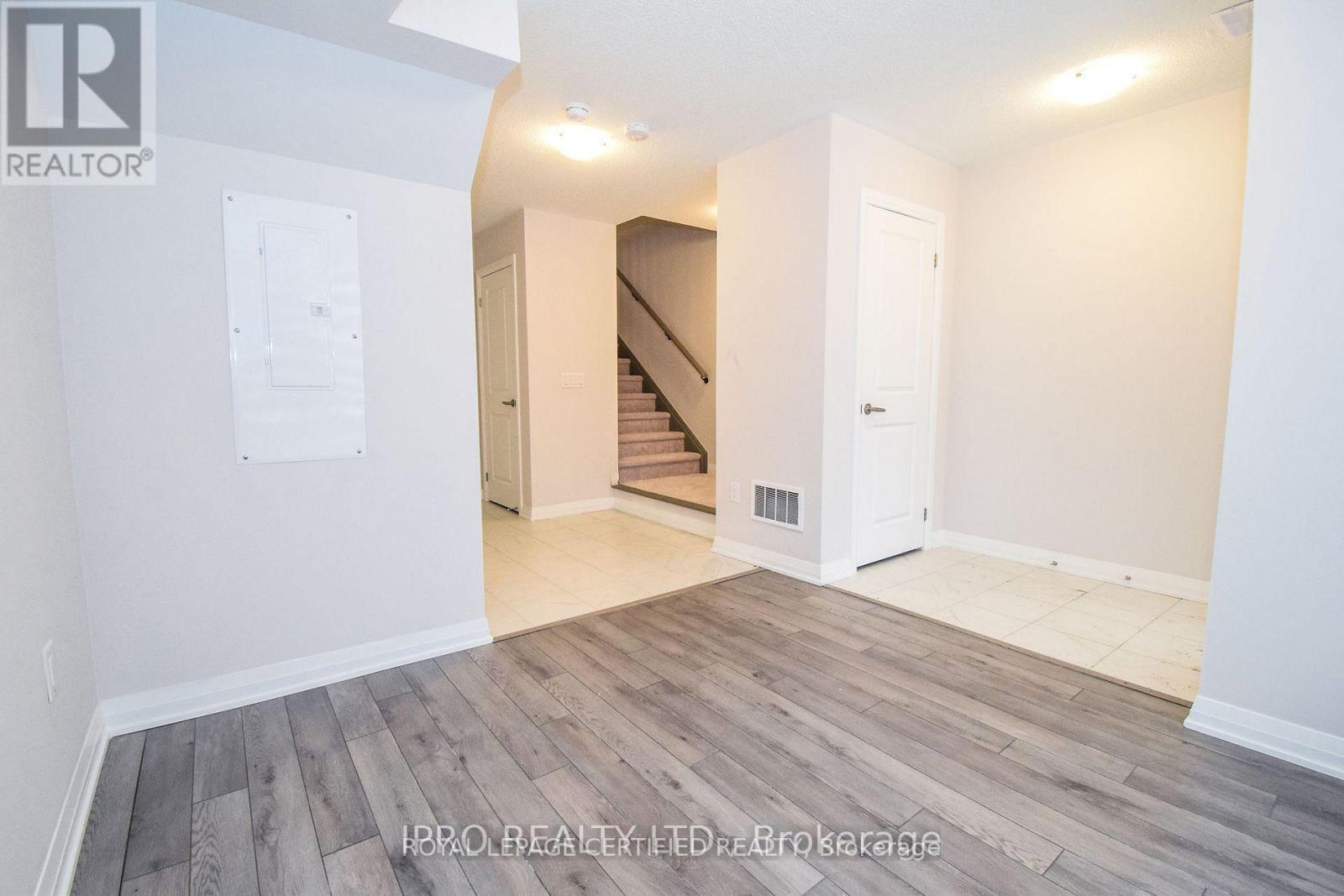 404 - 585 COLBORNE STREET E