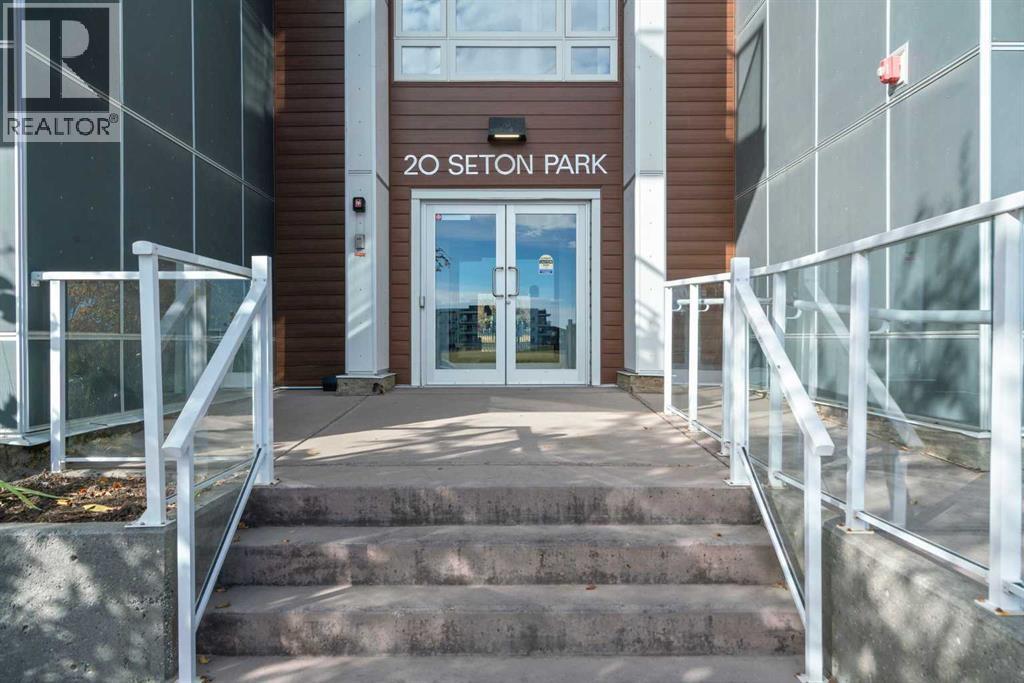 211, 20 Seton Park SE