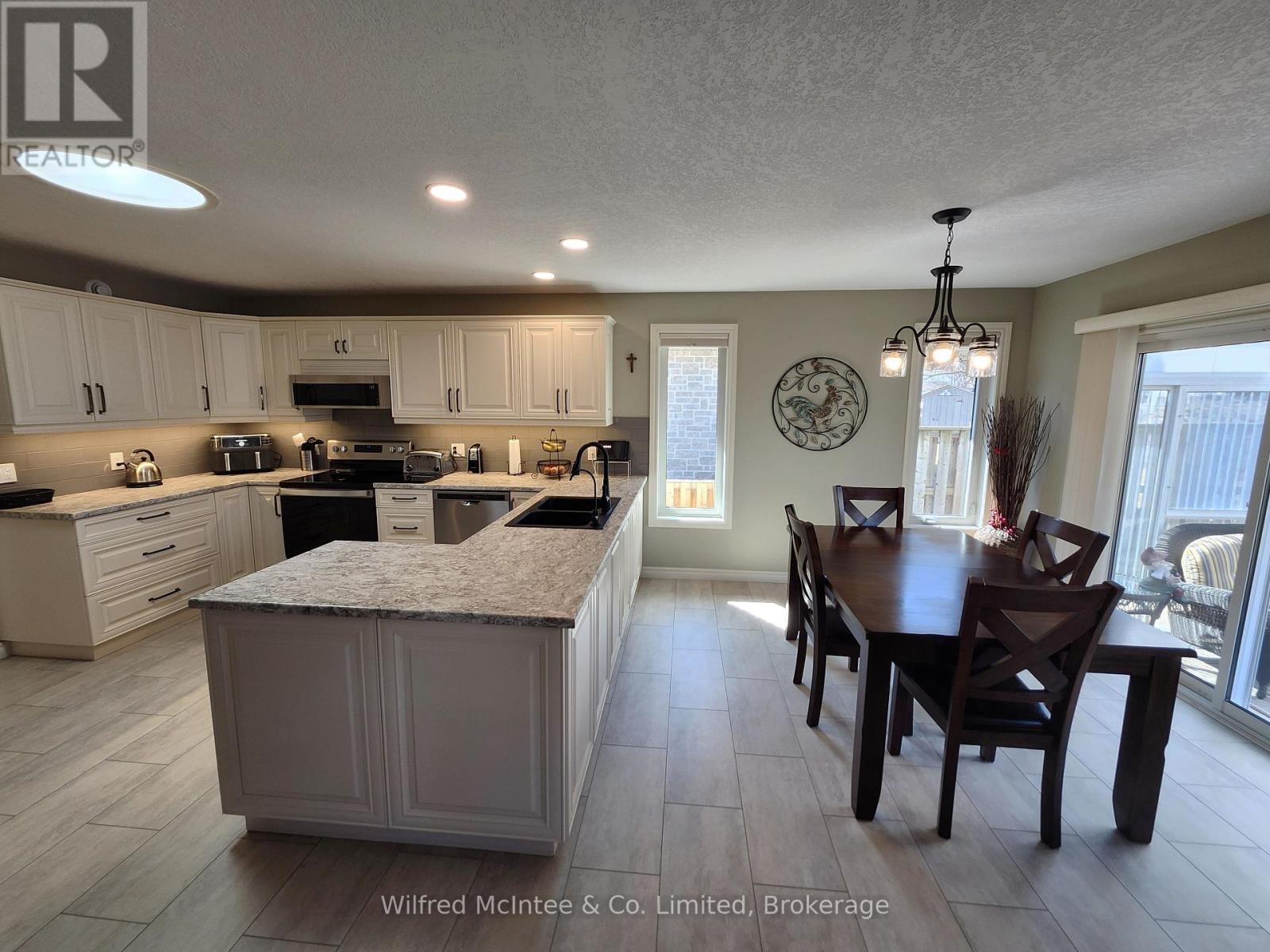 230 4TH STREET CRESCENT