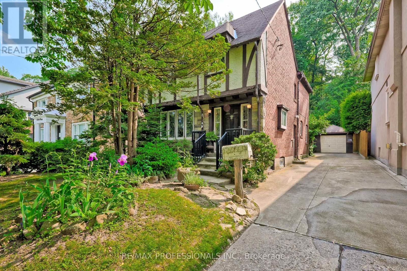 262 SOUTH KINGSWAY