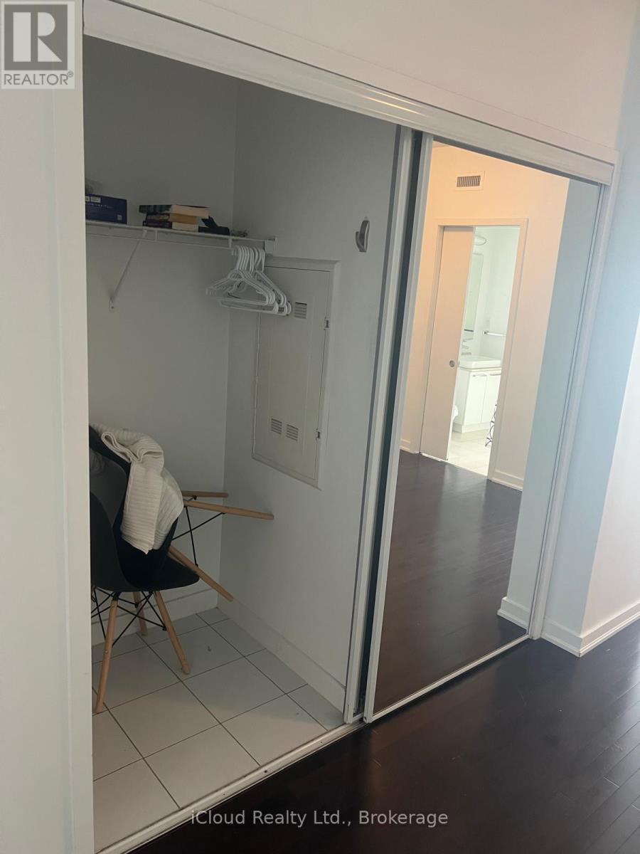 1203 - 12 YORK STREET