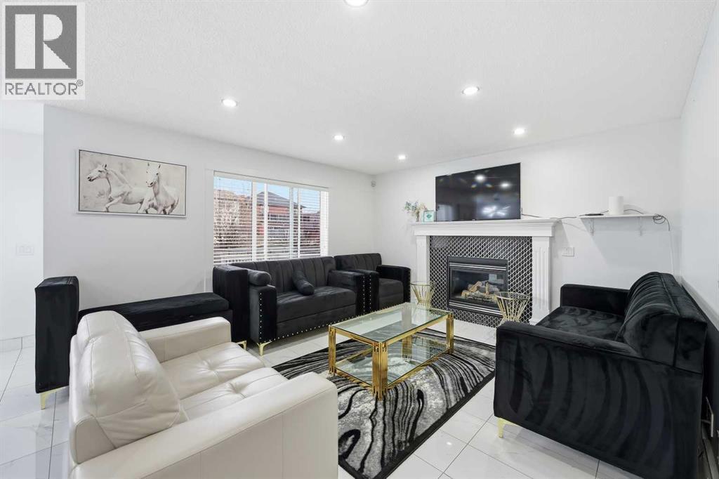 53 Martha's Place NE