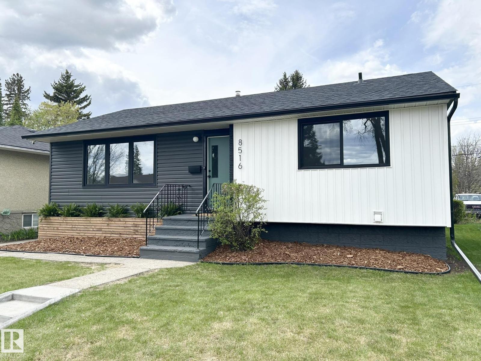 8516 64 AV NW