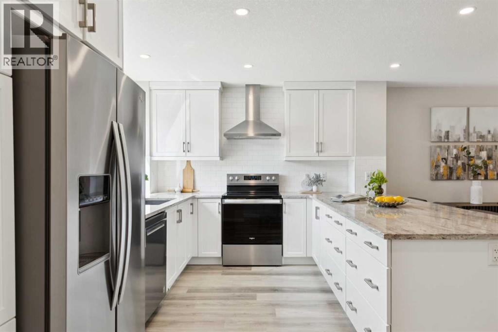 303 Masters Row SE