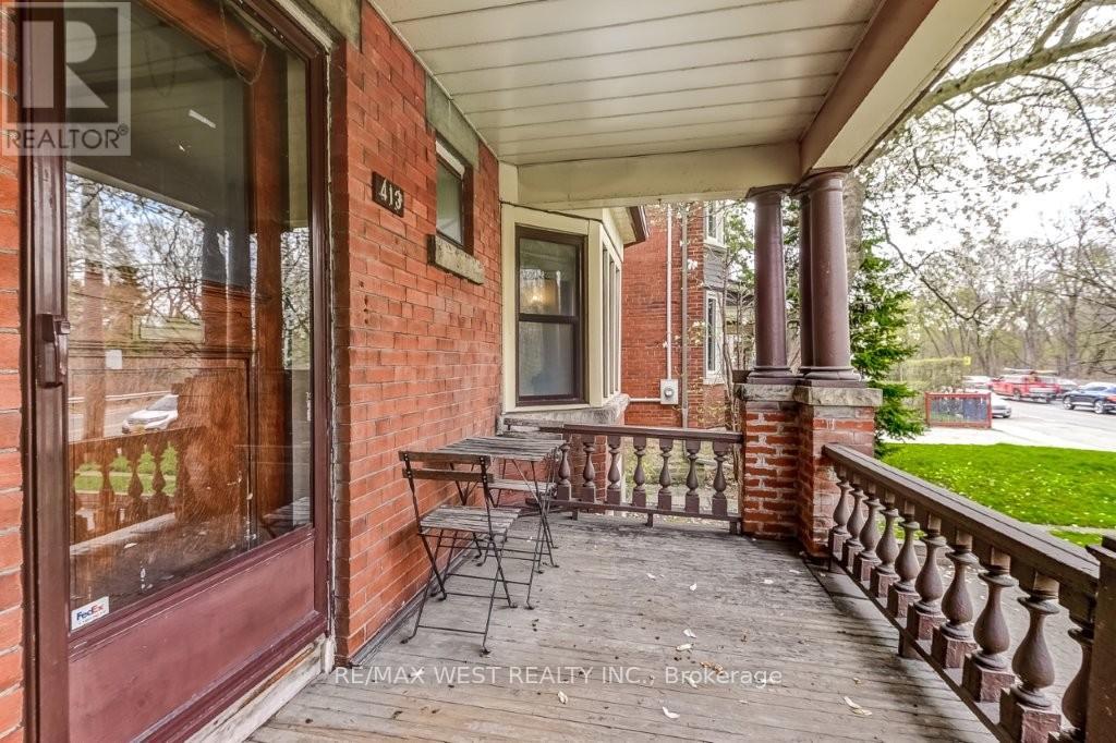 413 PARKSIDE DRIVE
