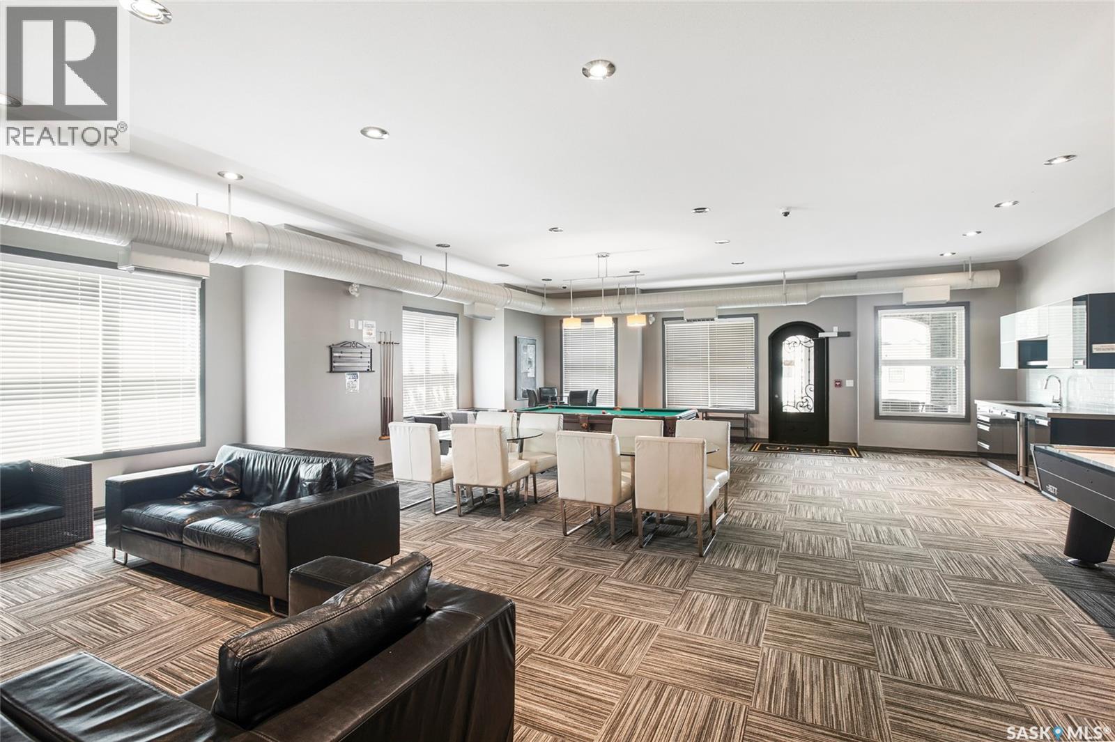 312 1015 Patrick CRESCENT