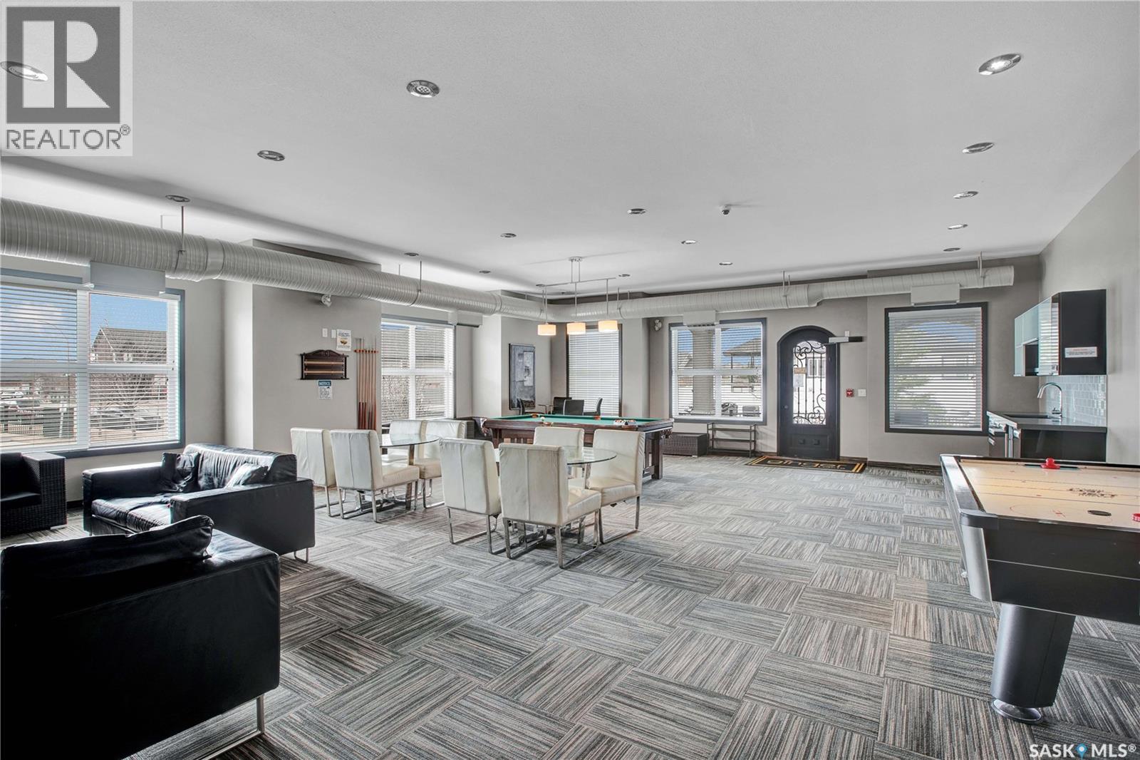 312 1015 Patrick CRESCENT