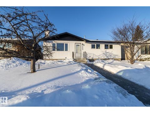 8008 159 ST NW Edmonton AB T5R2E4