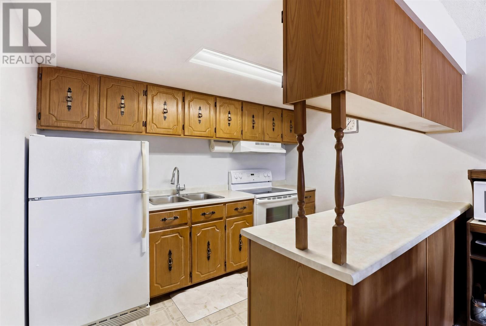 313 MacDonald AVE # 305