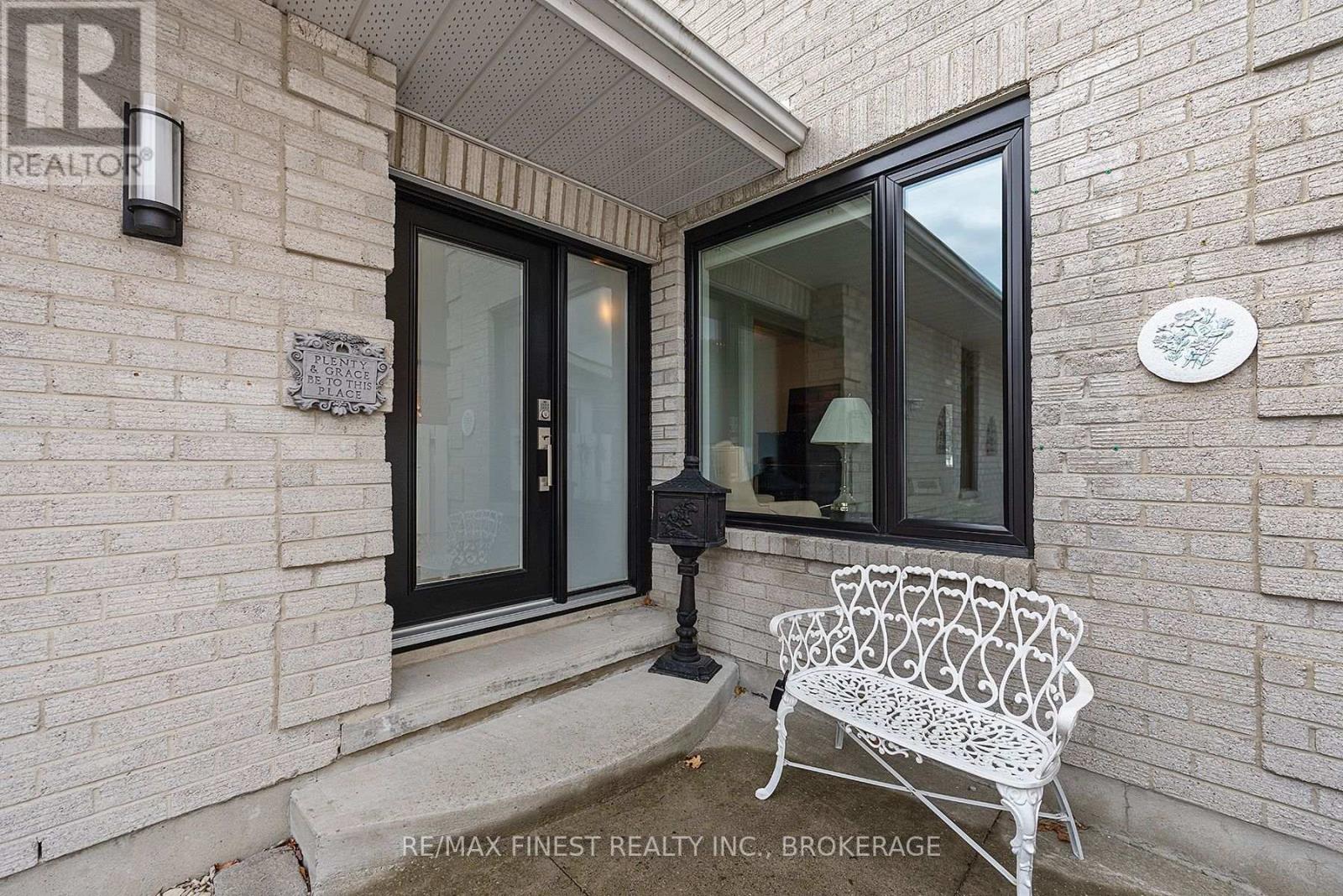 1068 WILLOWOOD DRIVE