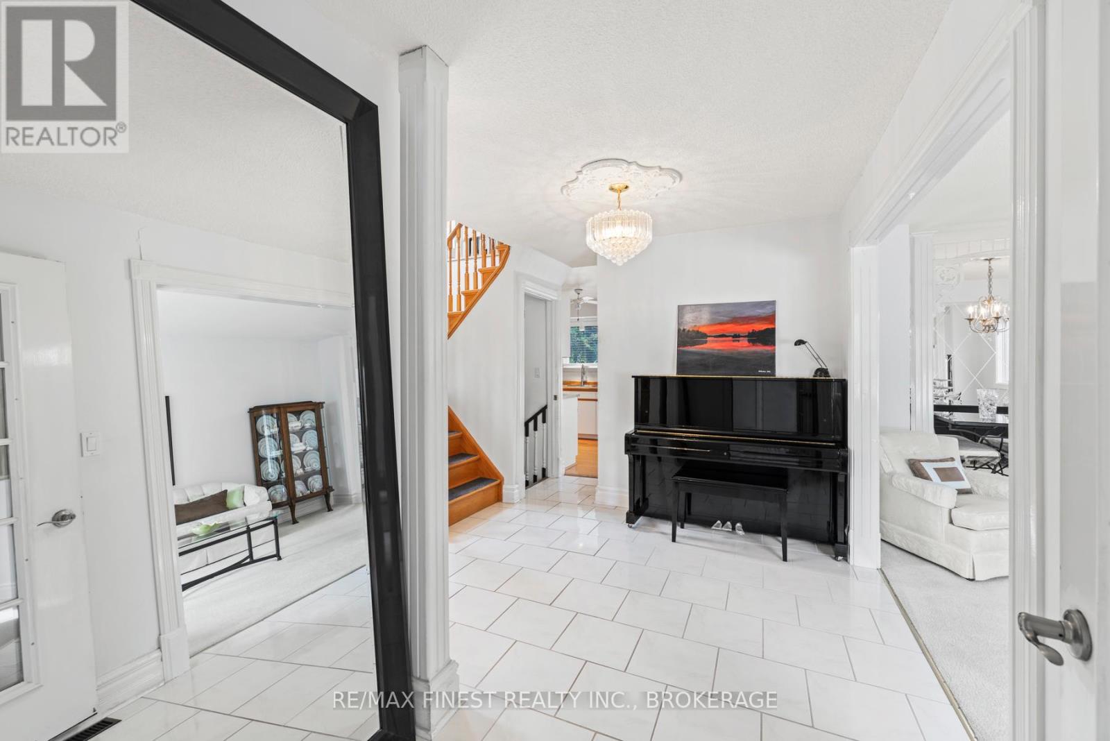 1068 WILLOWOOD DRIVE