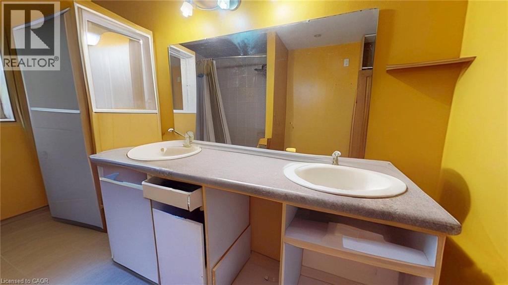 284 GARAFRAXA Street