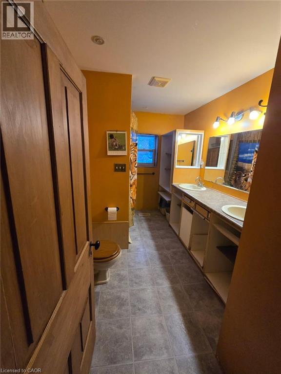 284 GARAFRAXA Street