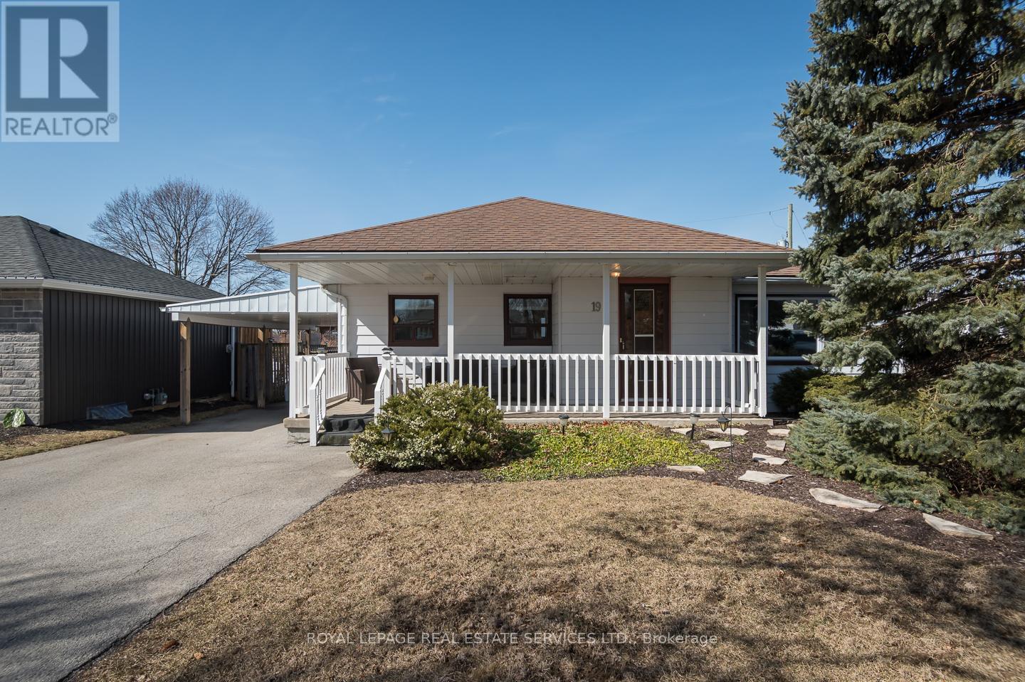 19 MUNRO STREET