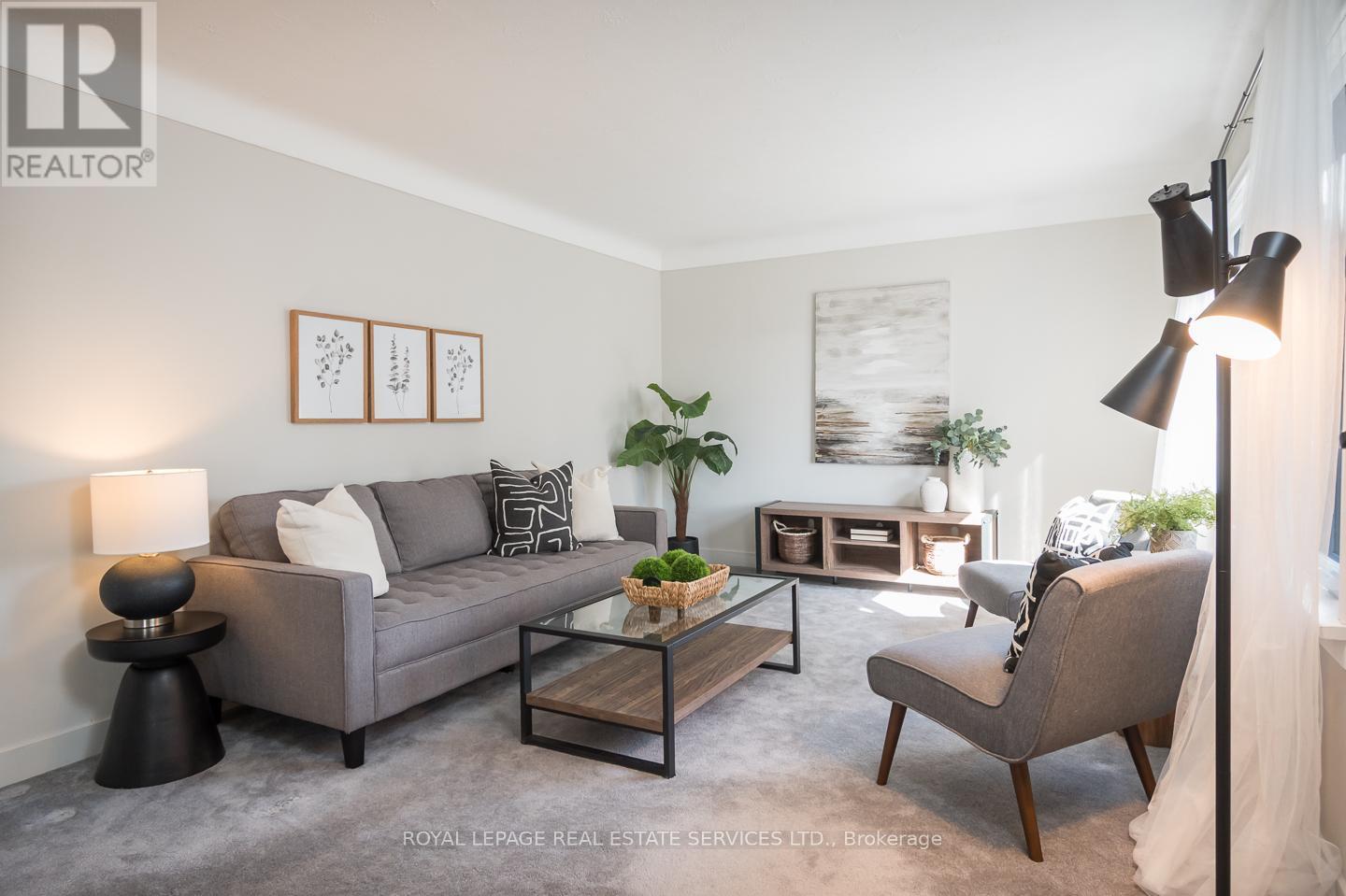 19 MUNRO STREET