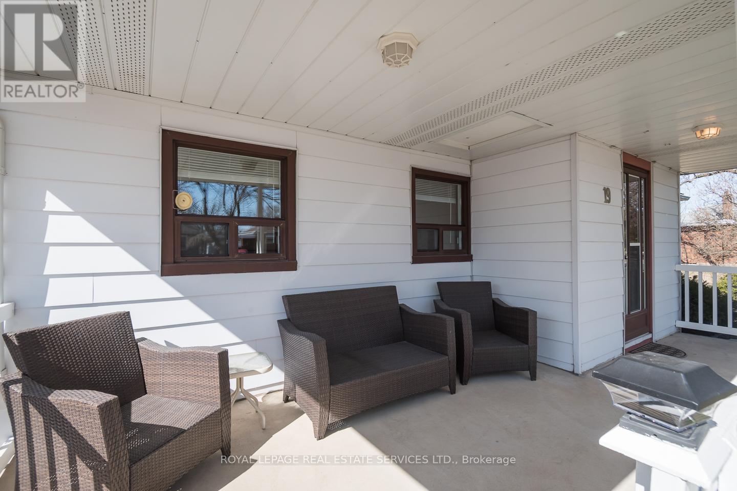 19 MUNRO STREET