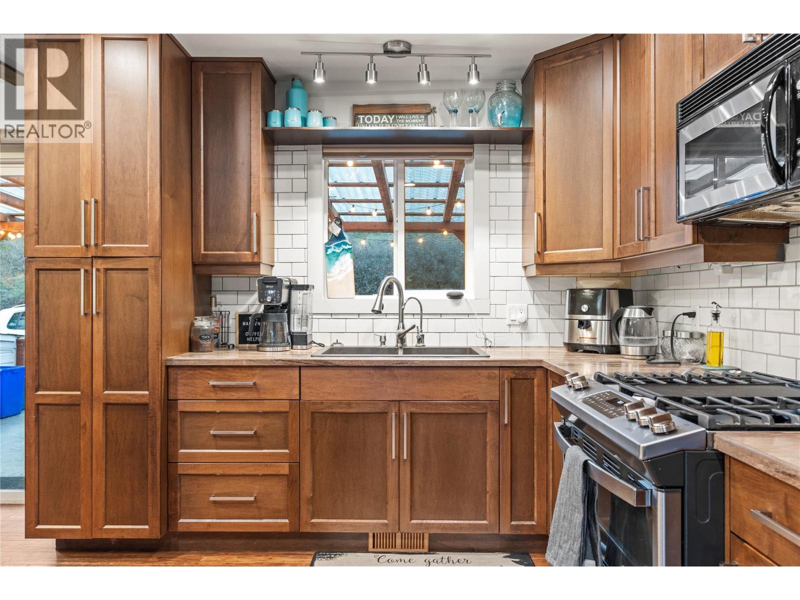 1718 Grandview Avenue