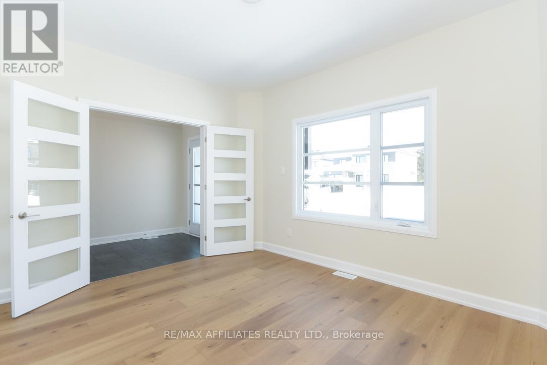 1060 CHABLIS CRESCENT