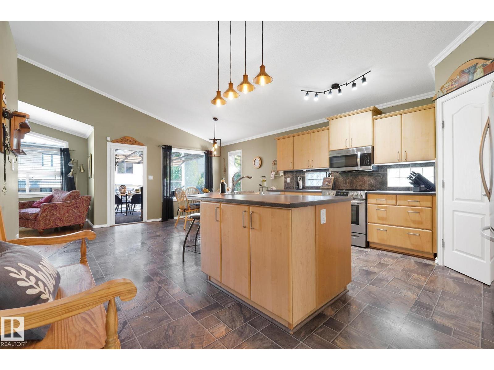 169 KINGSWOOD BV