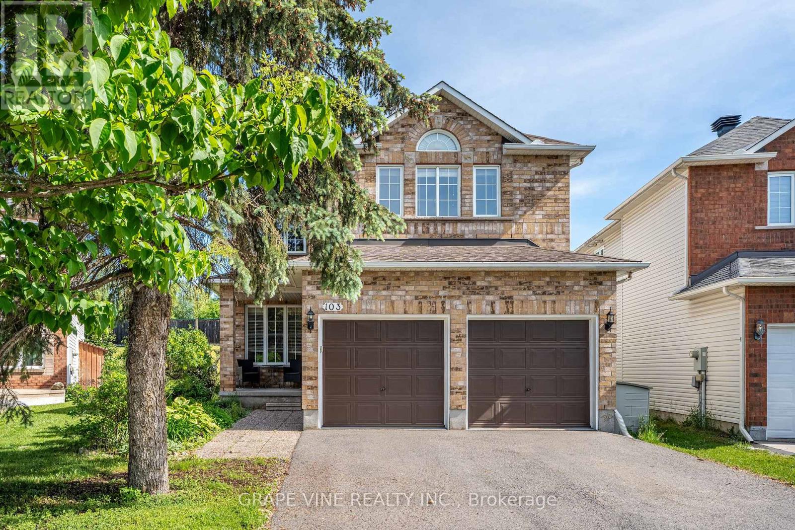 Photo 1 of 50 — 103 ROWALLEN PLACE, Ottawa, ON K1T4E3