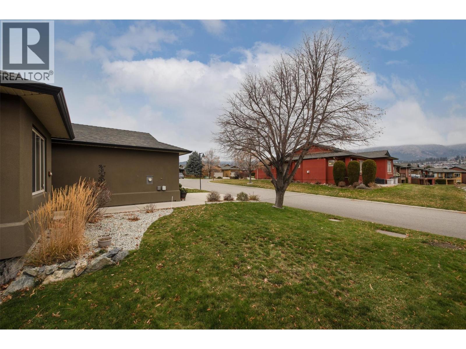 2317 Pine Vista Place