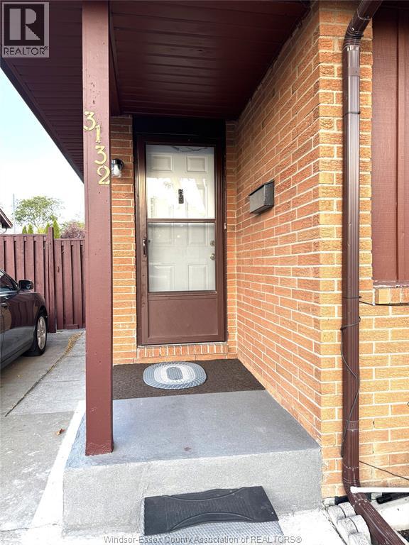 3132 ELMWOOD CRESCENT