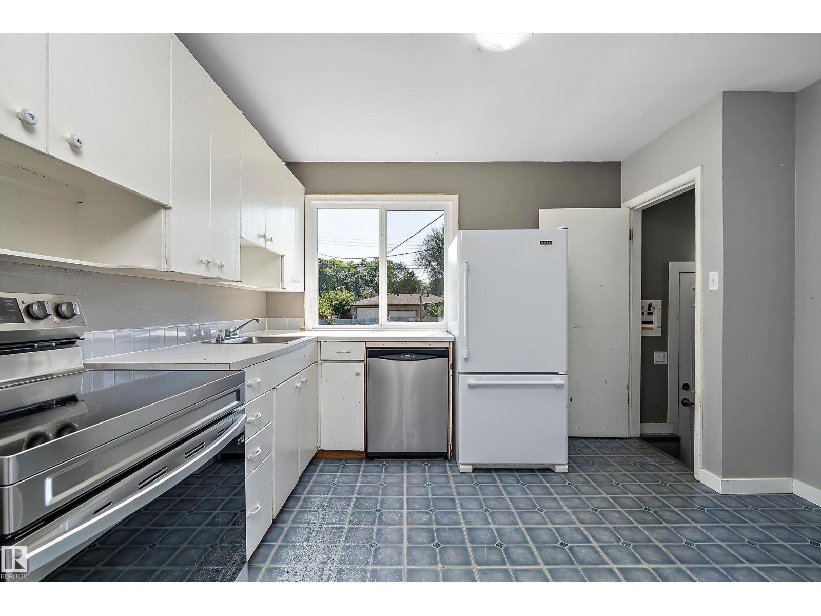 4405 116 AV NW