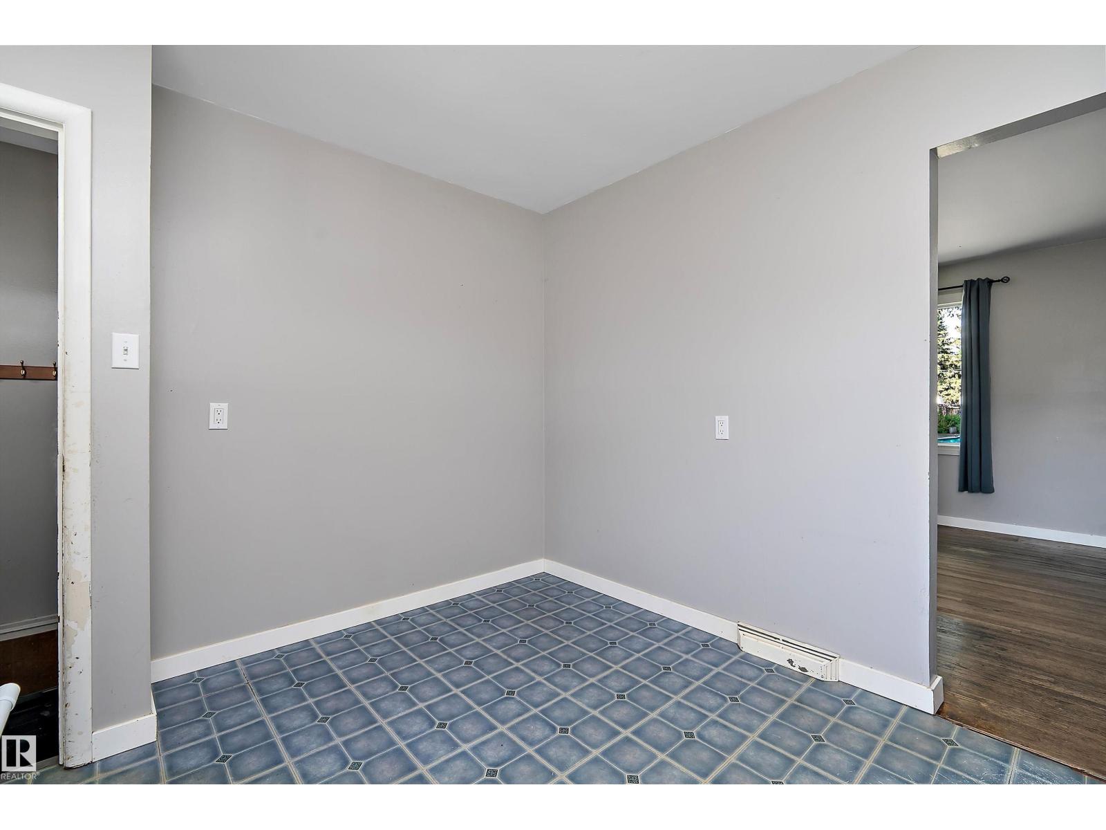 4405 116 AV NW