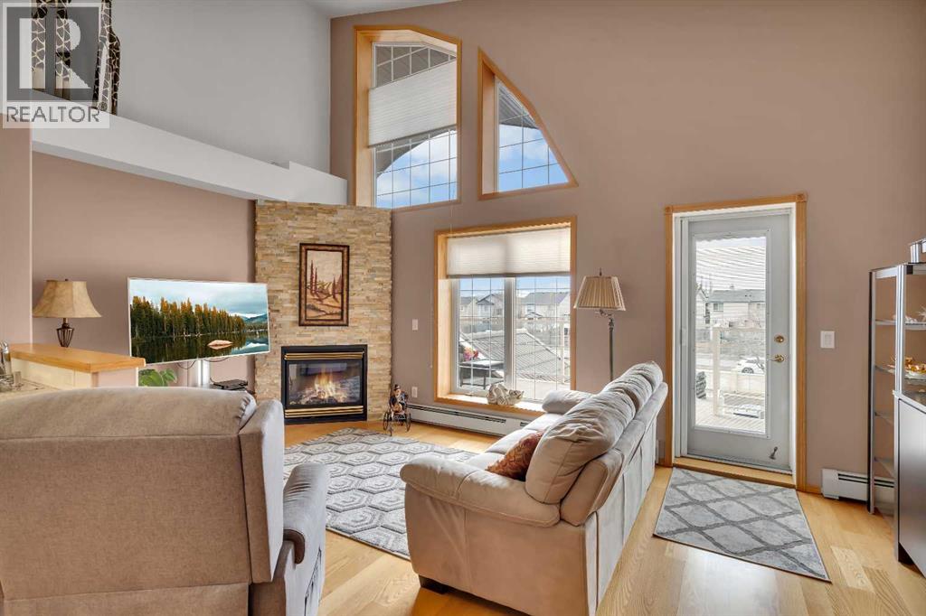 303, 728 Country Hills Road NW