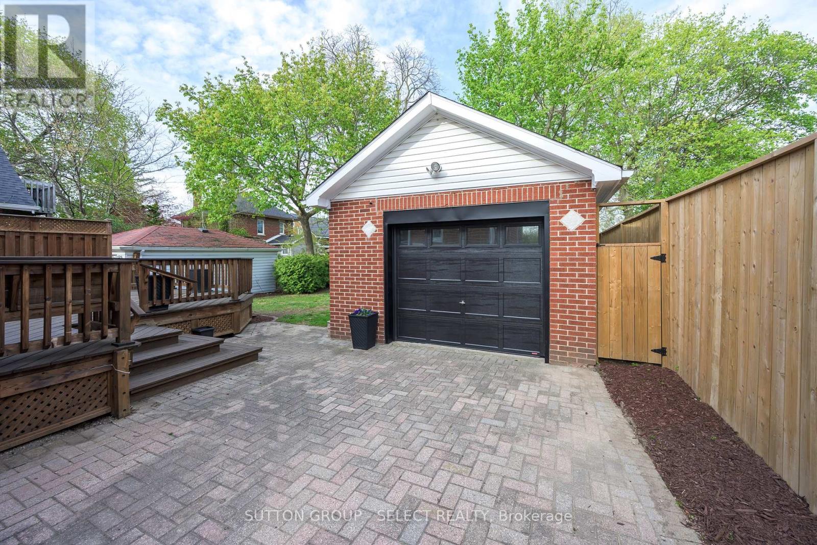 298 WORTLEY ROAD