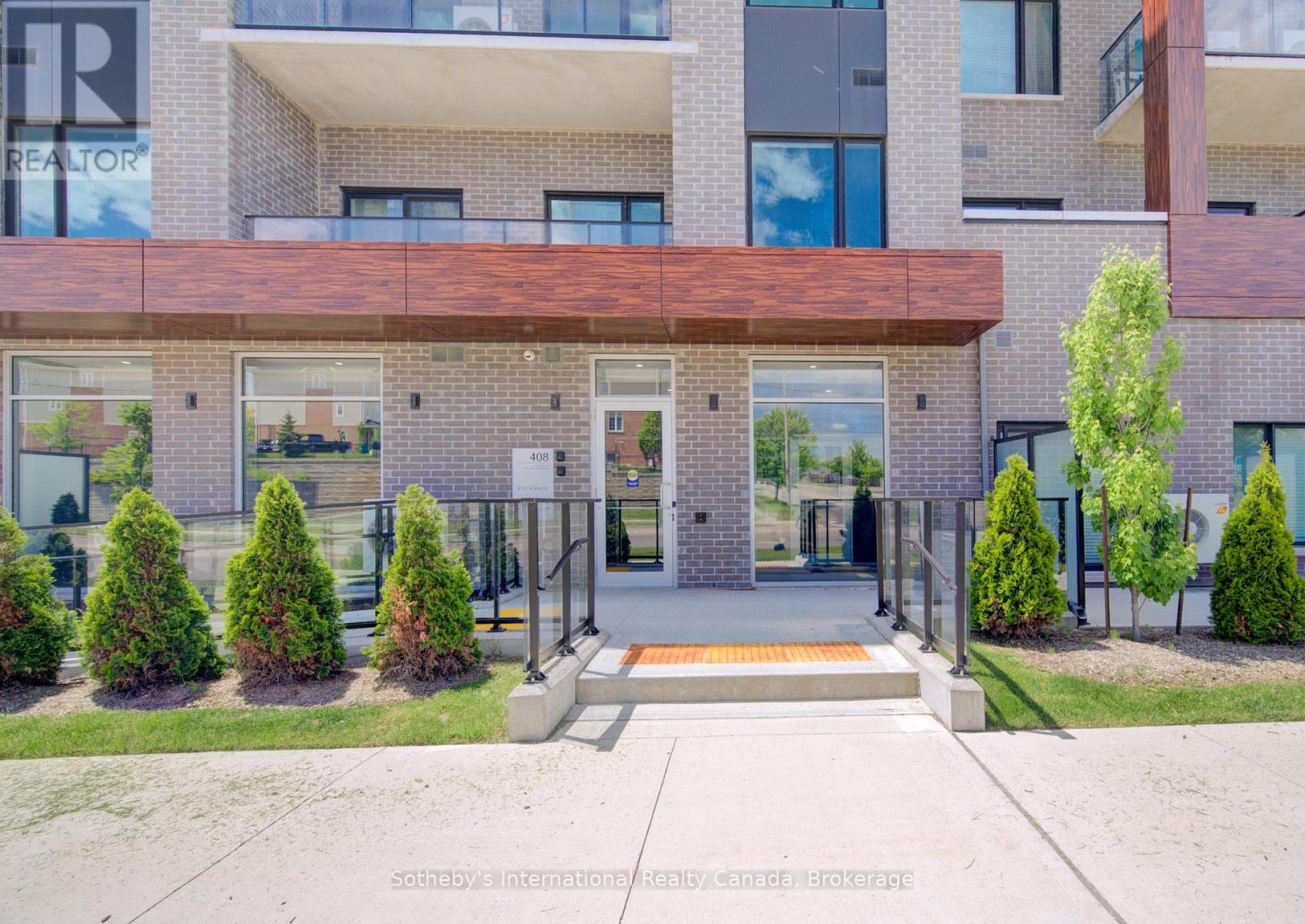 402 - 408 DUNDAS STREET S